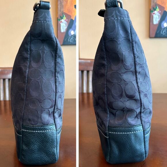 COACH - EUC Park Signature C Black Hobo with Leather Trim & Strap. BEAUTIFUL! - Picture 10 of 16